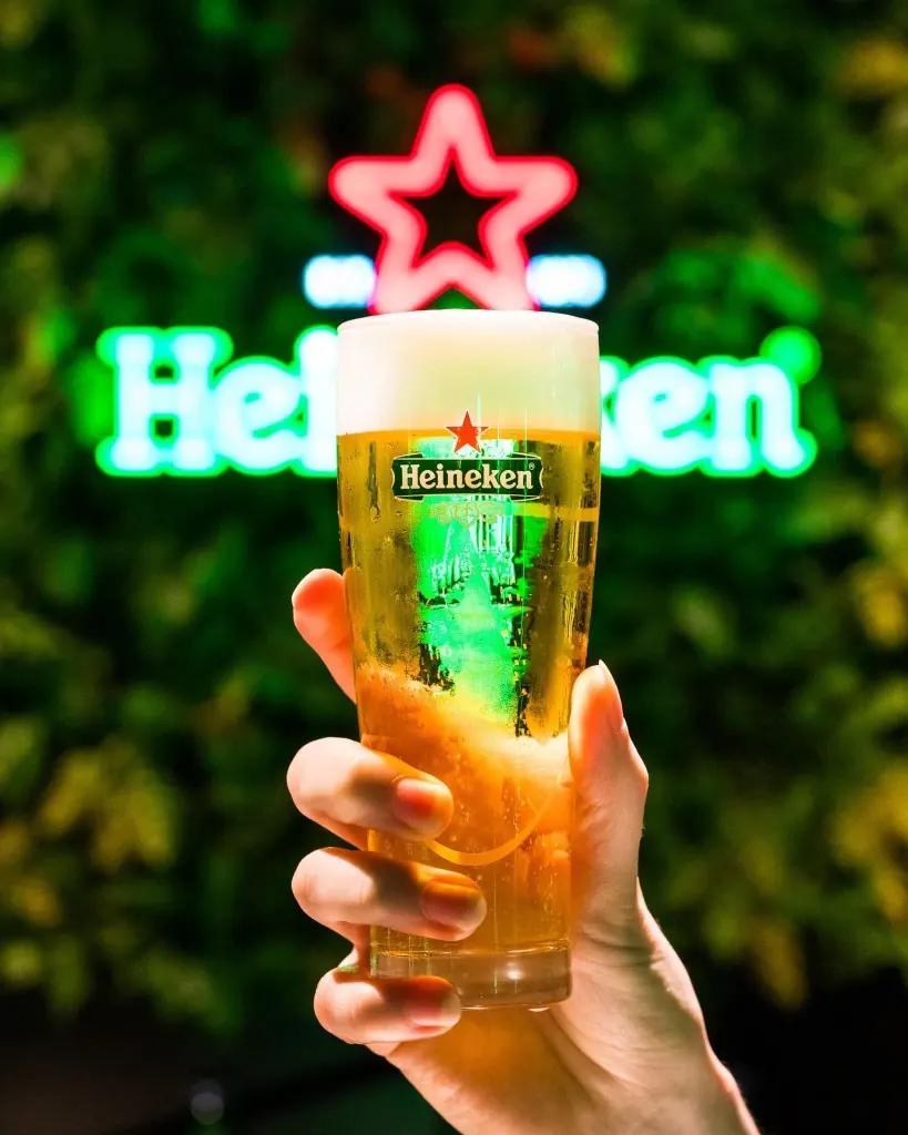 HEINEKEN hospitality moment
