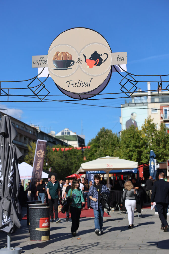 Kraco Brings a Warm Break to the Square in Pristina